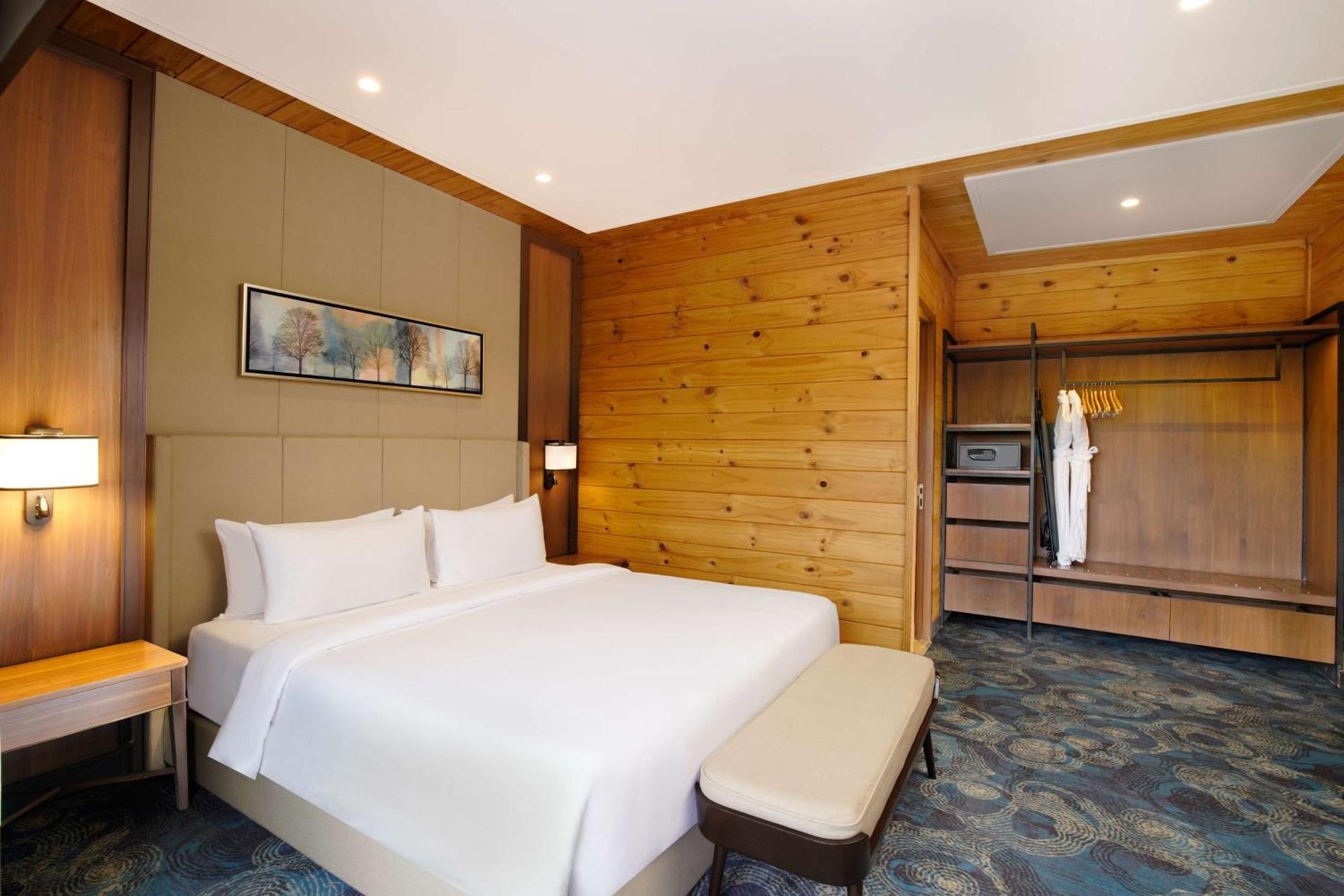 Radisson Blu Resort Dharamshala Exterior photo