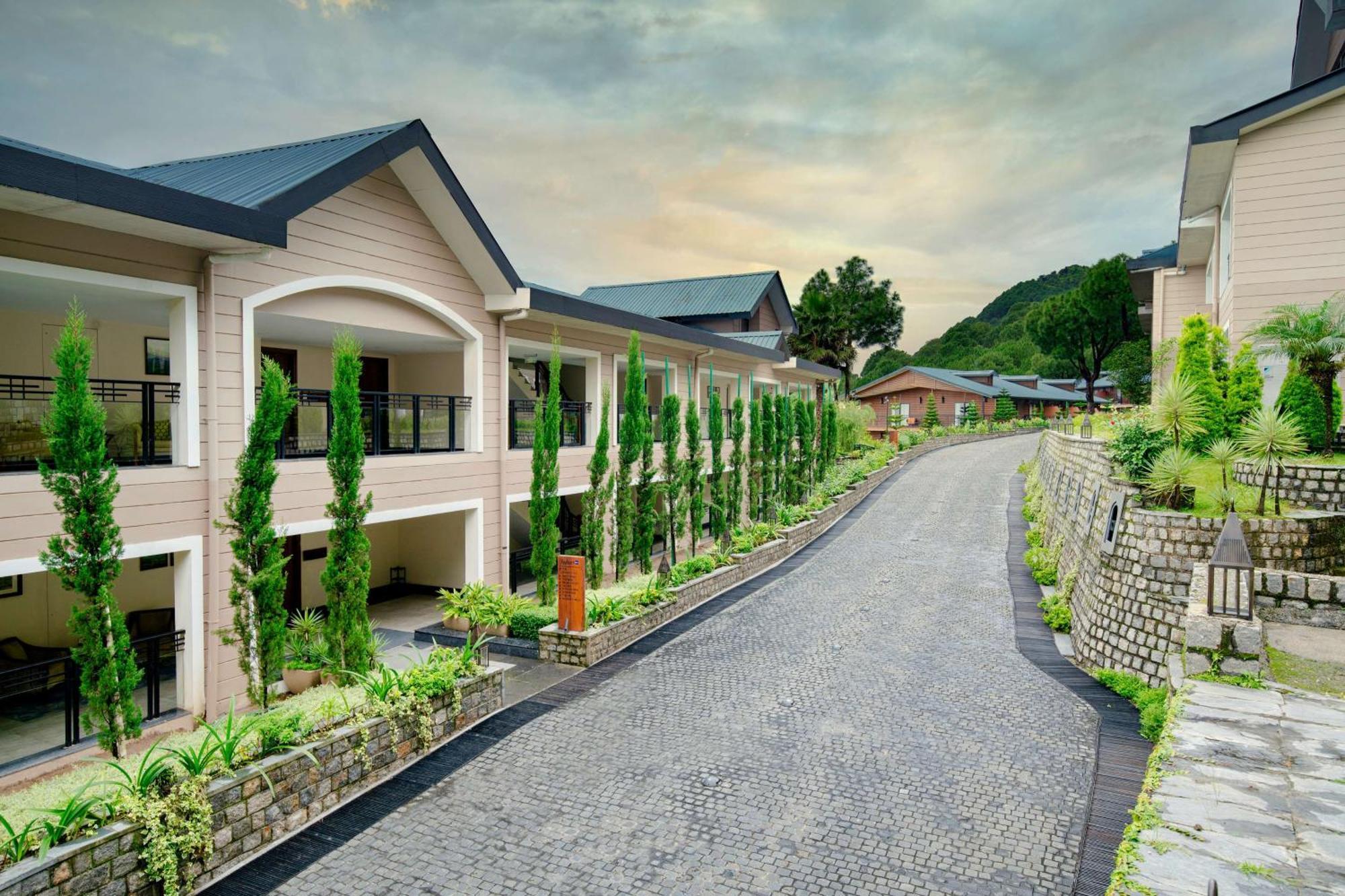 Radisson Blu Resort Dharamshala Exterior photo